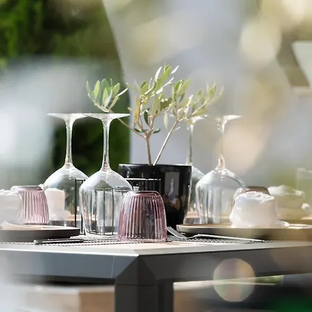 Akti Boutique 토로니