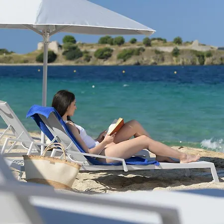 Akti Boutique 토로니